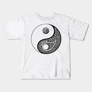 yin and yang mandala Kids T-Shirt
